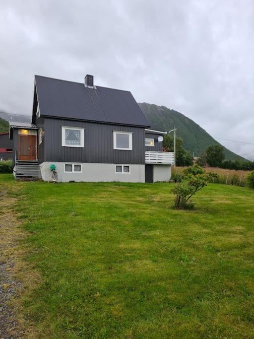 Cozy House - Stronstad @the Start Of Lofoten Feriehus *